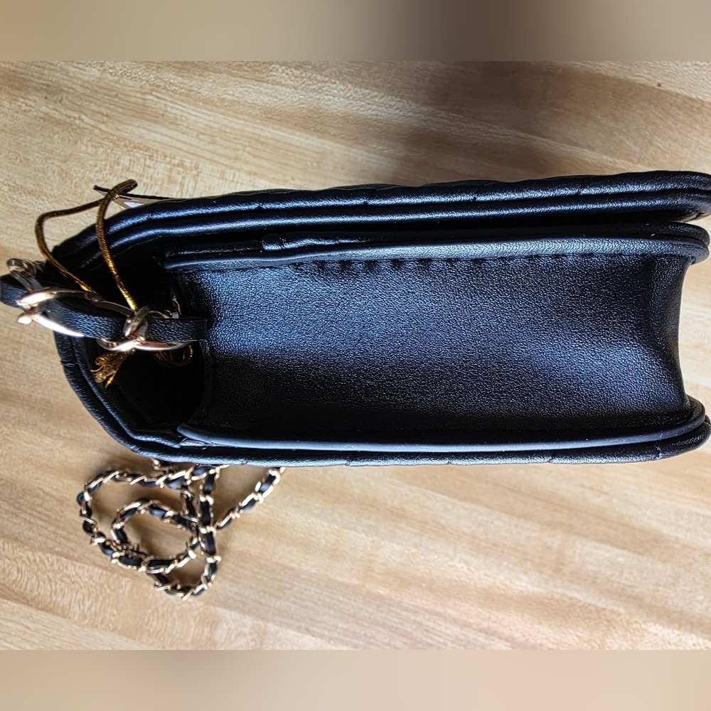 Bebe Black Chevron Quilted Crossbody Bag (PUR7) - Picture 14 of 16